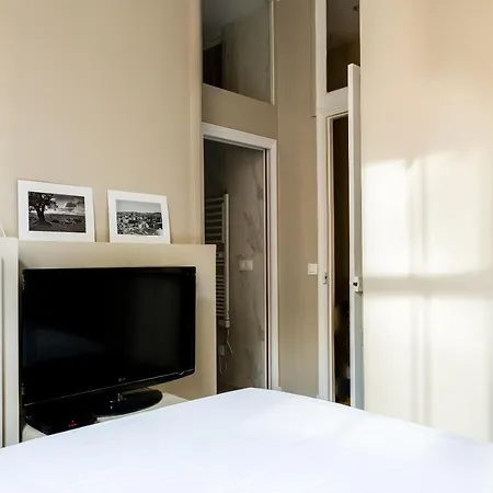 Rue De Courcelles Iv By Onefinestay París